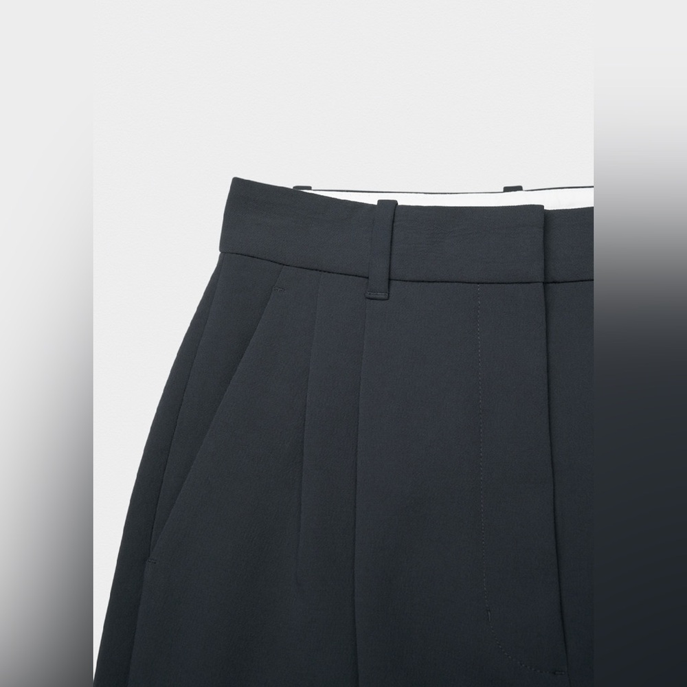 NWT Aritzia The Effortless Pant™ Super Hi-rise Dark Night Navy Size 6 Crepette - Picture 9 of 13